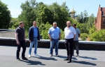 Прошлись по крышам.